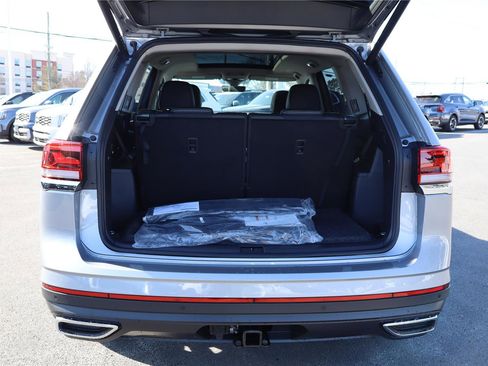 New 2026 Volkswagen Atlas SE image 5