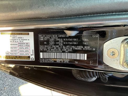 Used 2019 Toyota 4Runner SR5 AWD/4WD image 6
