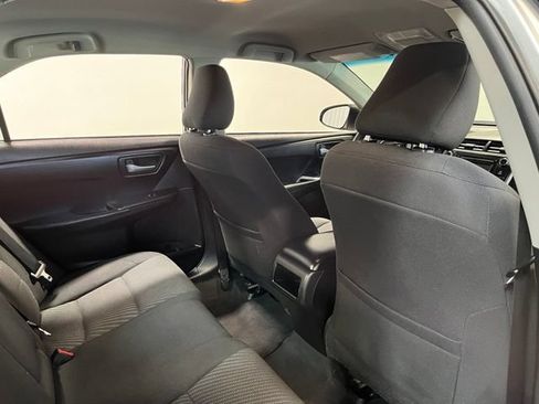 Used 2015 Toyota Camry LE FWD image 14
