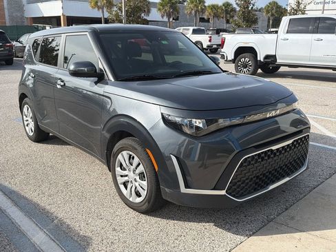 Certified 2023 Kia Soul LX FWD image 1