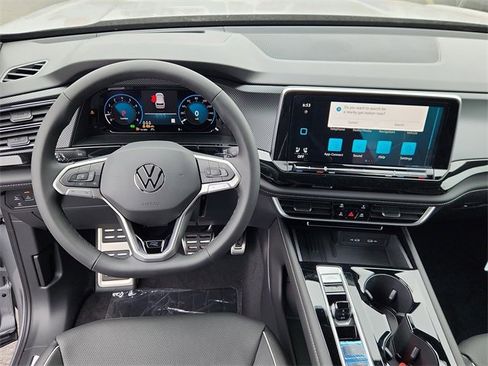 New 2026 Volkswagen Atlas Cross Sport SEL Premium R-Line image 9