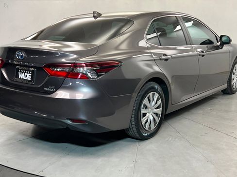 Certified 2023 Toyota Camry LE image 5