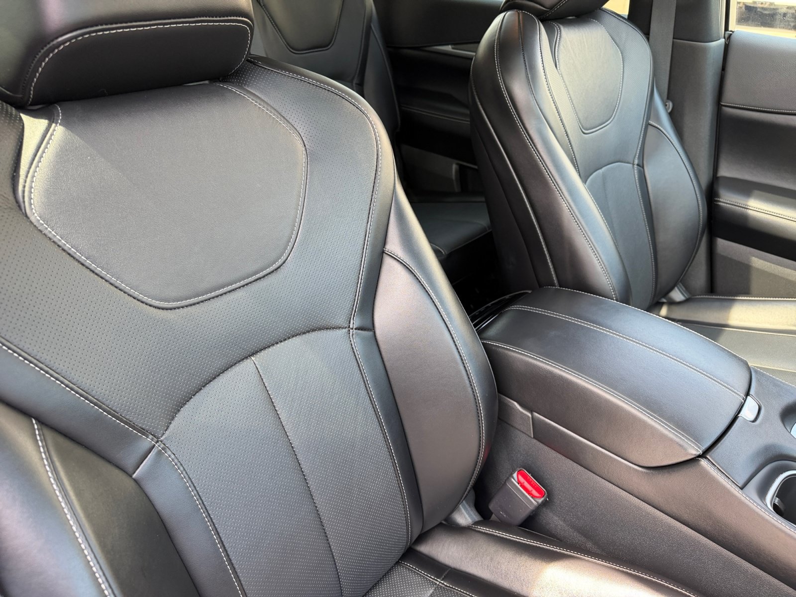 Used 2024 INFINITI QX60 Luxe AWD/4WD image 11