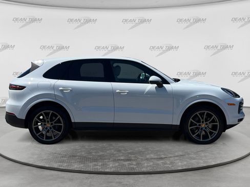 Used 2022 Porsche Cayenne S AWD/4WD image 9