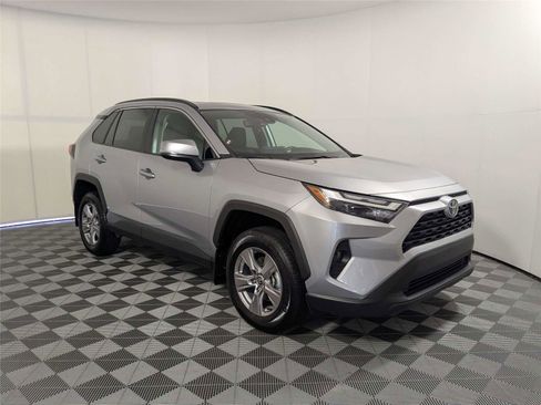 Used 2025 Toyota RAV4 XLE w/ Convenience Package FWD image 3