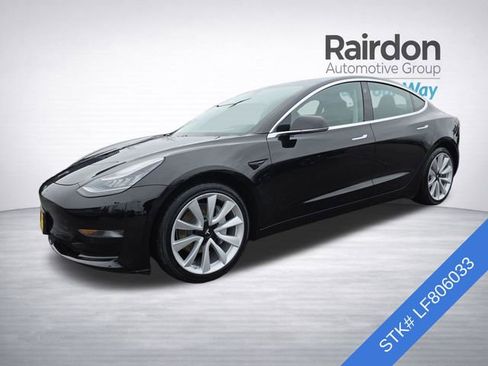 Used 2020 Tesla Model 3 Standard Range image 3