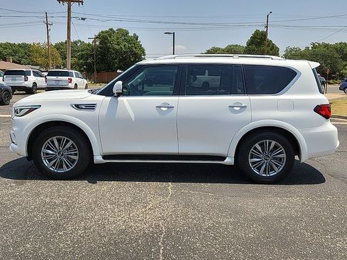 Used 2022 INFINITI QX80 Luxe w/ Cargo Package AWD/4WD image 2