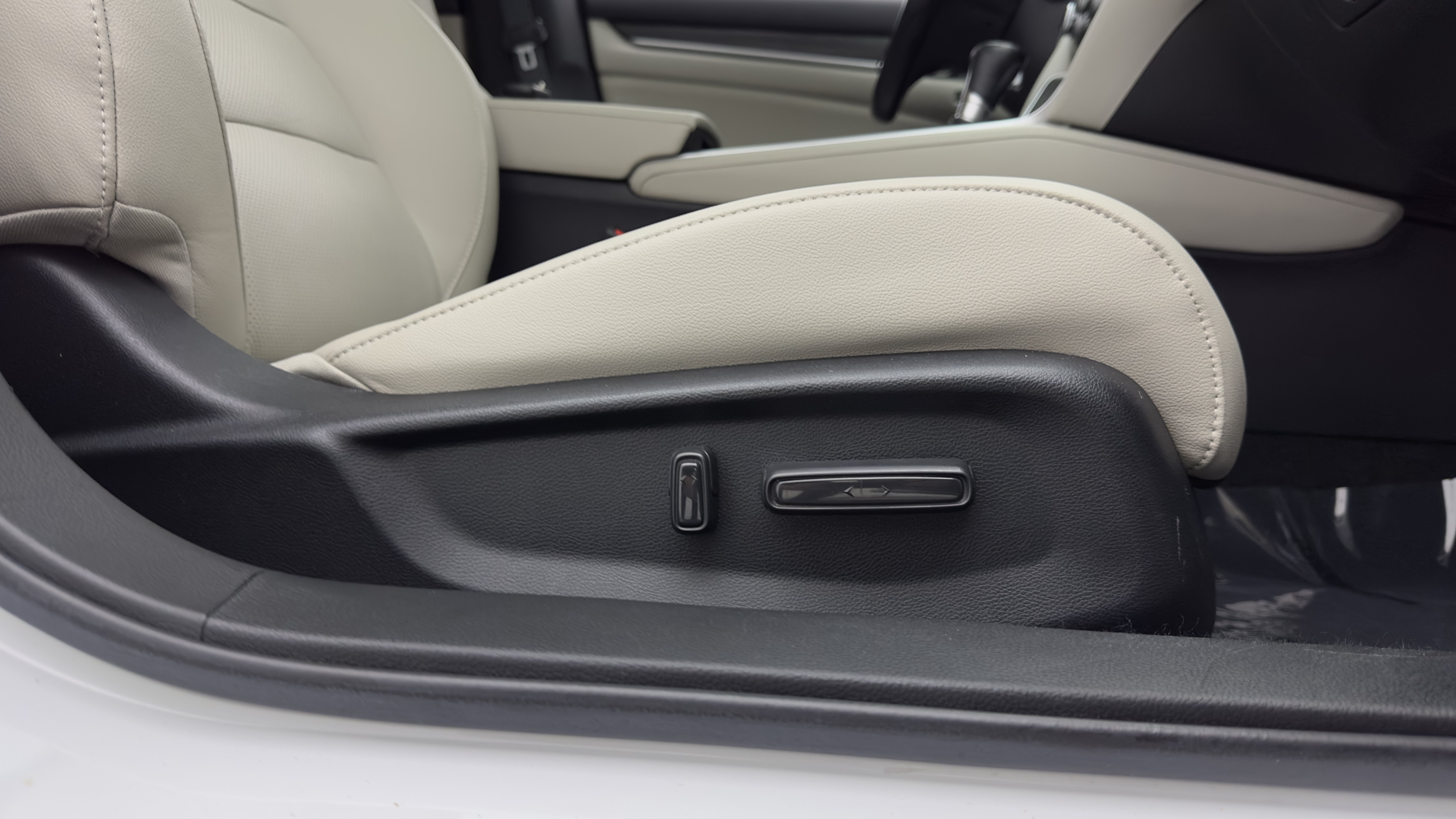 Used 2022 Honda Accord EX-L image 33