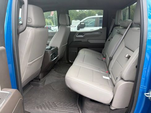 Used 2022 Chevrolet Silverado 1500 LTZ w/ LTZ Premium Package AWD/4WD image 8