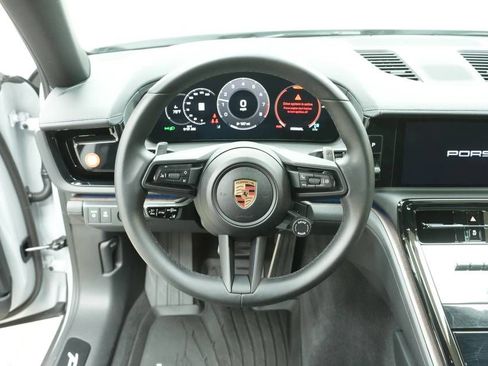 Certified 2025 Porsche Panamera 4 AWD/4WD image 13