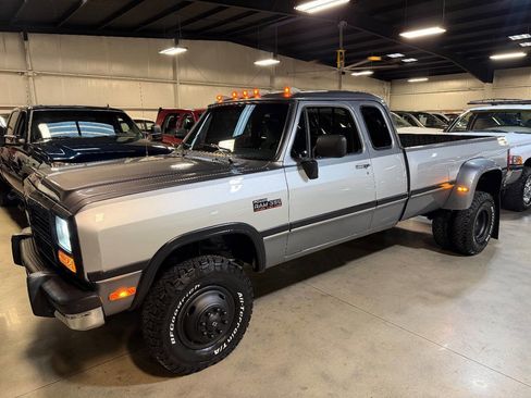 Used 1993 Dodge D/W Truck 350 image 79