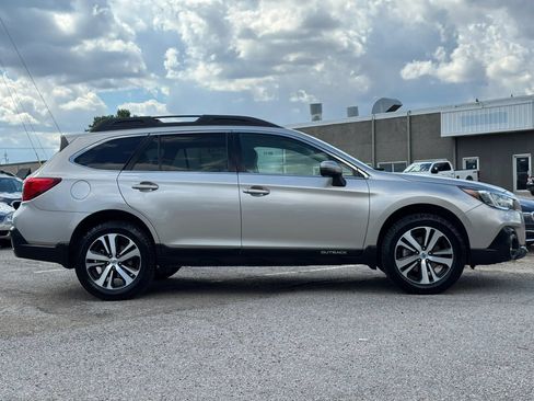 Used 2019 Subaru Outback 2.5i Limited w/ Popular Package #2 AWD/4WD image 8