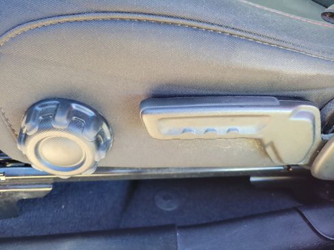 Used 2021 Jeep Wrangler Unlimited Rubicon w/ Xtreme Recon 35" Tire Package image 12