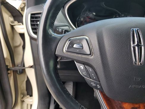 Used 2018 Lincoln MKX Reserve w/ Driver Assistance Package FWD image 23