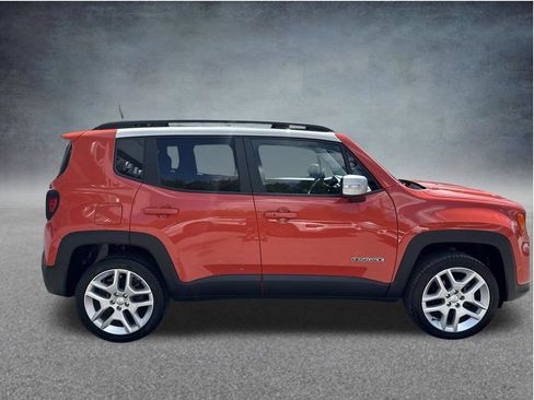Used 2021 Jeep Renegade Latitude AWD/4WD image 7
