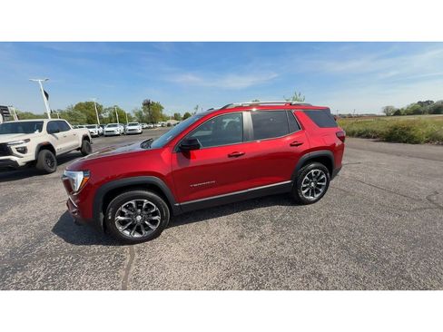 Certified 2025 GMC Terrain Elevation w/ Elevation Premium Package image 5