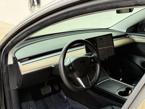 Used 2022 Tesla Model 3 Long Range AWD/4WD image 16