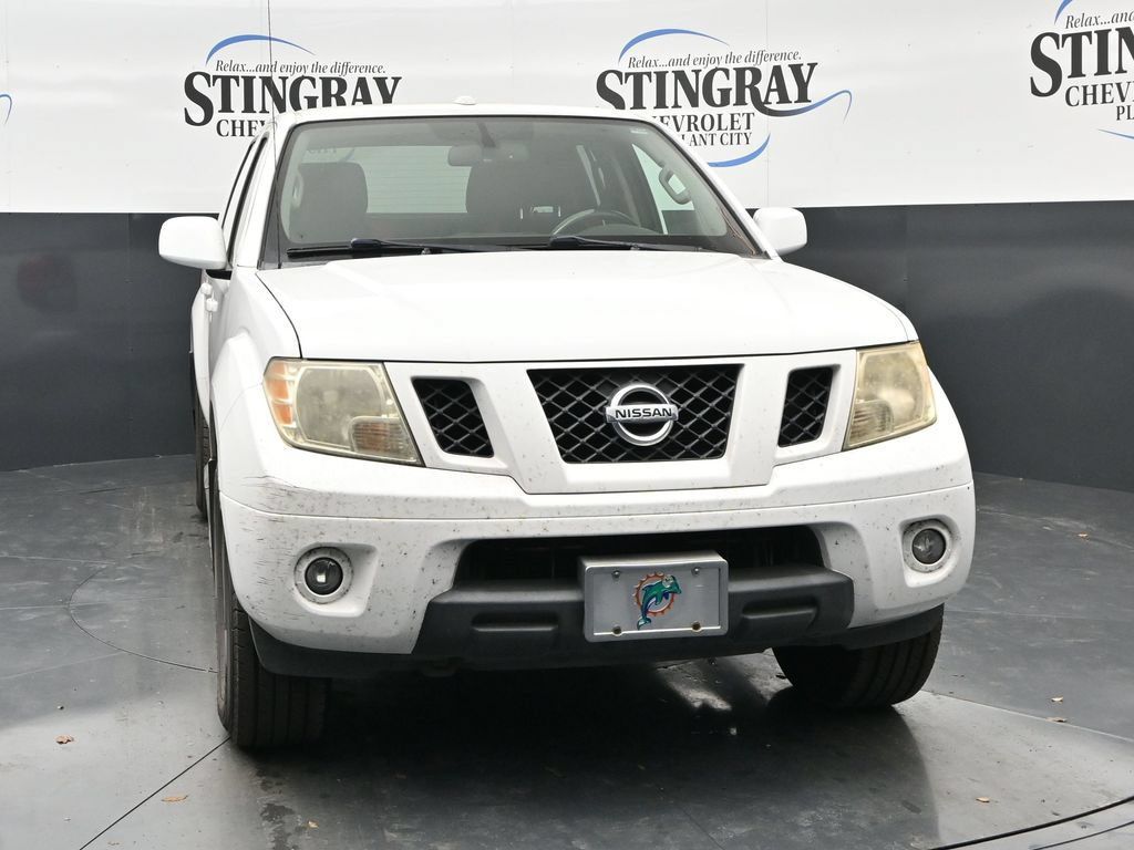 Used 2012 Nissan Frontier PRO-4X AWD/4WD image 2