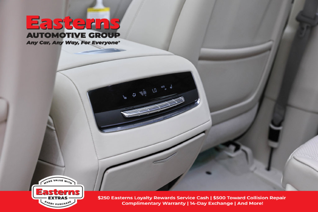 Used 2024 Cadillac Escalade ESV Sport Platinum w/ LPO, ONYX Package AWD/4WD image 27