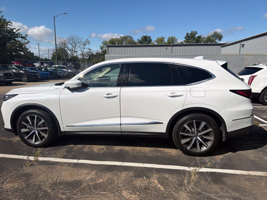 Certified 2025 Acura MDX w/ Technology Package AWD/4WD image 7