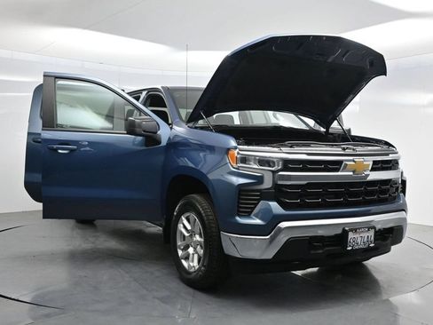 Used 2024 Chevrolet Silverado 1500 LT AWD/4WD image 46