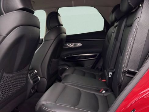 Certified 2025 Genesis GV70 2.5T AWD/4WD image 13