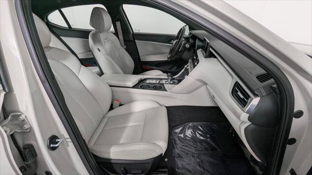 Used 2025 Genesis G70 2.5T AWD/4WD image 22