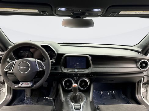 Used 2018 Chevrolet Camaro SS RWD image 14