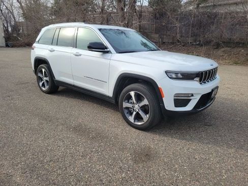 Used 2024 Jeep Grand Cherokee Limited 4xe w/ Luxury Tech Group II image 8