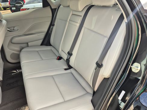 Used 2024 Hyundai Kona Limited FWD image 19
