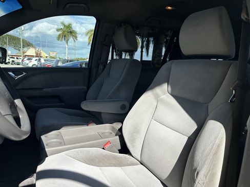 Used 2010 Honda Odyssey LX image 12