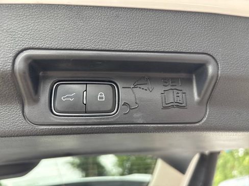 Used 2025 Ford Explorer Active w/ Active Comfort Package AWD/4WD image 23