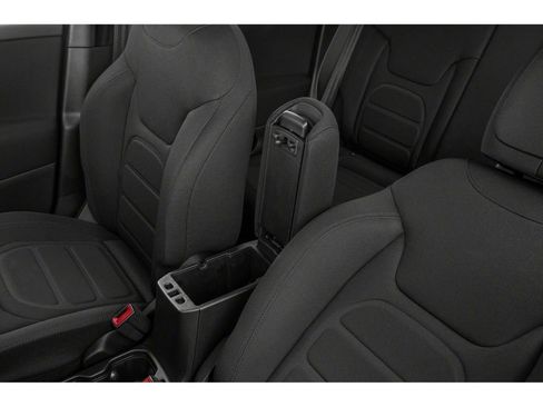 Used 2019 Jeep Renegade Altitude w/ Quick Order Package 2XM FWD image 9