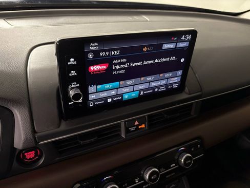 Used 2025 Honda Pilot Elite image 25