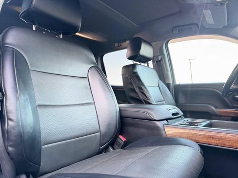 Used 2019 Chevrolet Silverado 2500 High Country w/ Duramax Plus Package image 15