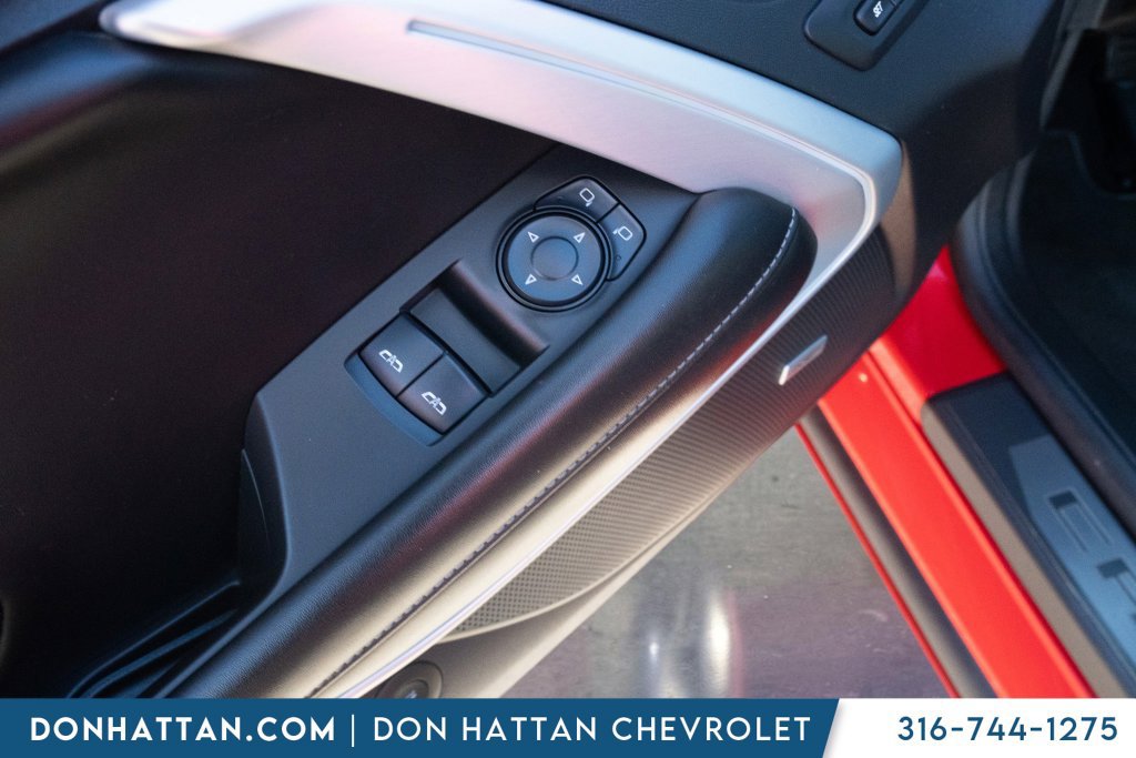 Used 2017 Chevrolet Camaro LT RWD image 15