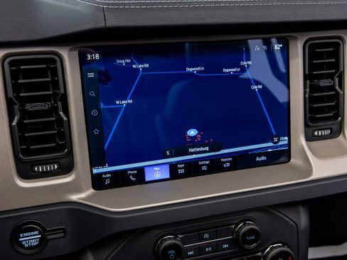 Used 2025 Ford Bronco Outer Banks image 49