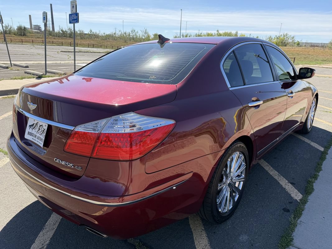 Used 2011 Hyundai Genesis 4.6 RWD image 5