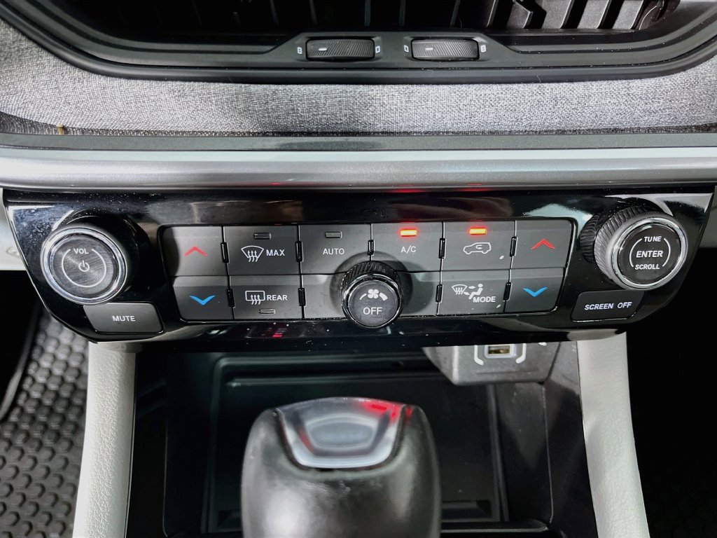 Used 2022 Jeep Compass Latitude w/ Convenience Group FWD image 21
