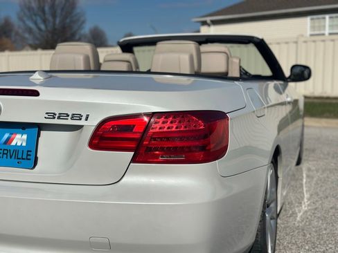 Used 2013 BMW 328i Convertible image 13