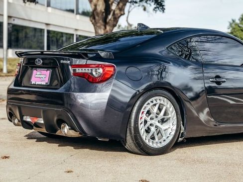 Used 2017 Subaru BRZ Premium image 40
