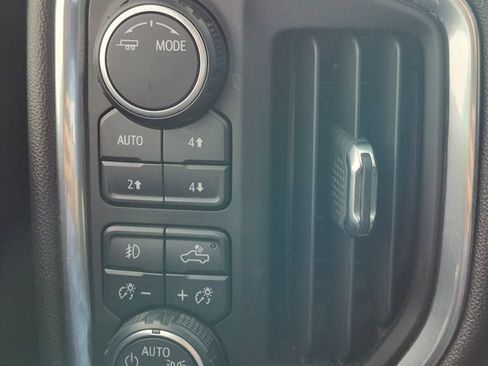 Used 2020 Chevrolet Silverado 1500 RST AWD/4WD image 16