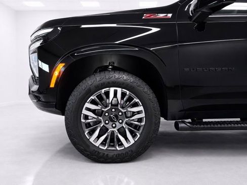 Used 2026 Chevrolet Suburban Z71 w/ Comfort Package AWD/4WD image 10