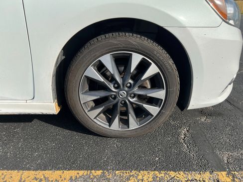 Used 2017 Nissan Sentra SR Turbo image 35