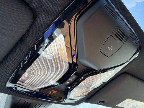 Used 2025 BMW i4 eDrive40 RWD image 25