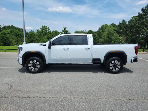 Used 2026 GMC Sierra 2500 Denali w/ Denali Reserve Package AWD/4WD image 2