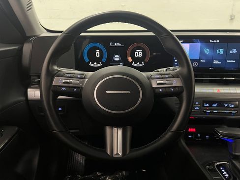 Used 2025 Hyundai Kona SEL FWD image 15