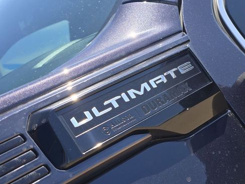 Used 2024 GMC Sierra 3500 Denali Ultimate AWD/4WD image 32