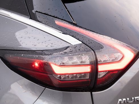 Used 2024 Nissan Murano SV image 26