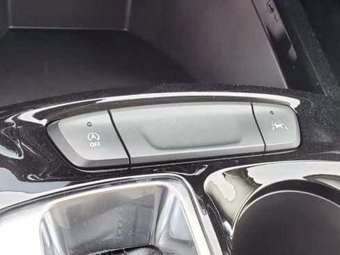 New 2025 Chevrolet Trax LT w/ Driver Confidence Package image 17